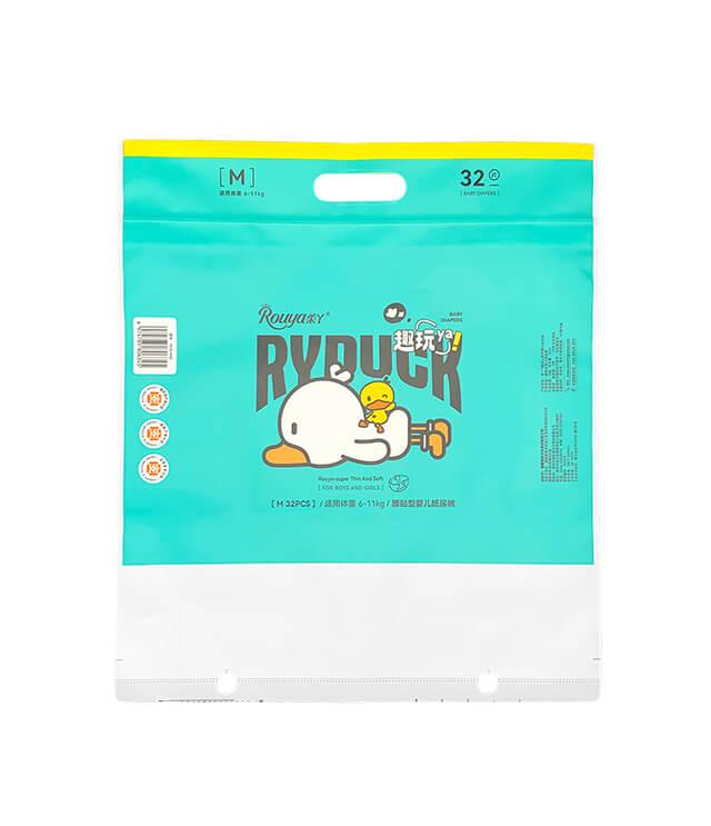 Baby diapers with European-style bag and sealed strip